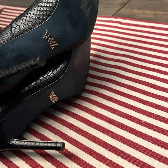 ZARA Blue Collection Snake Skin stiletto Boots - Picture 8 of 16